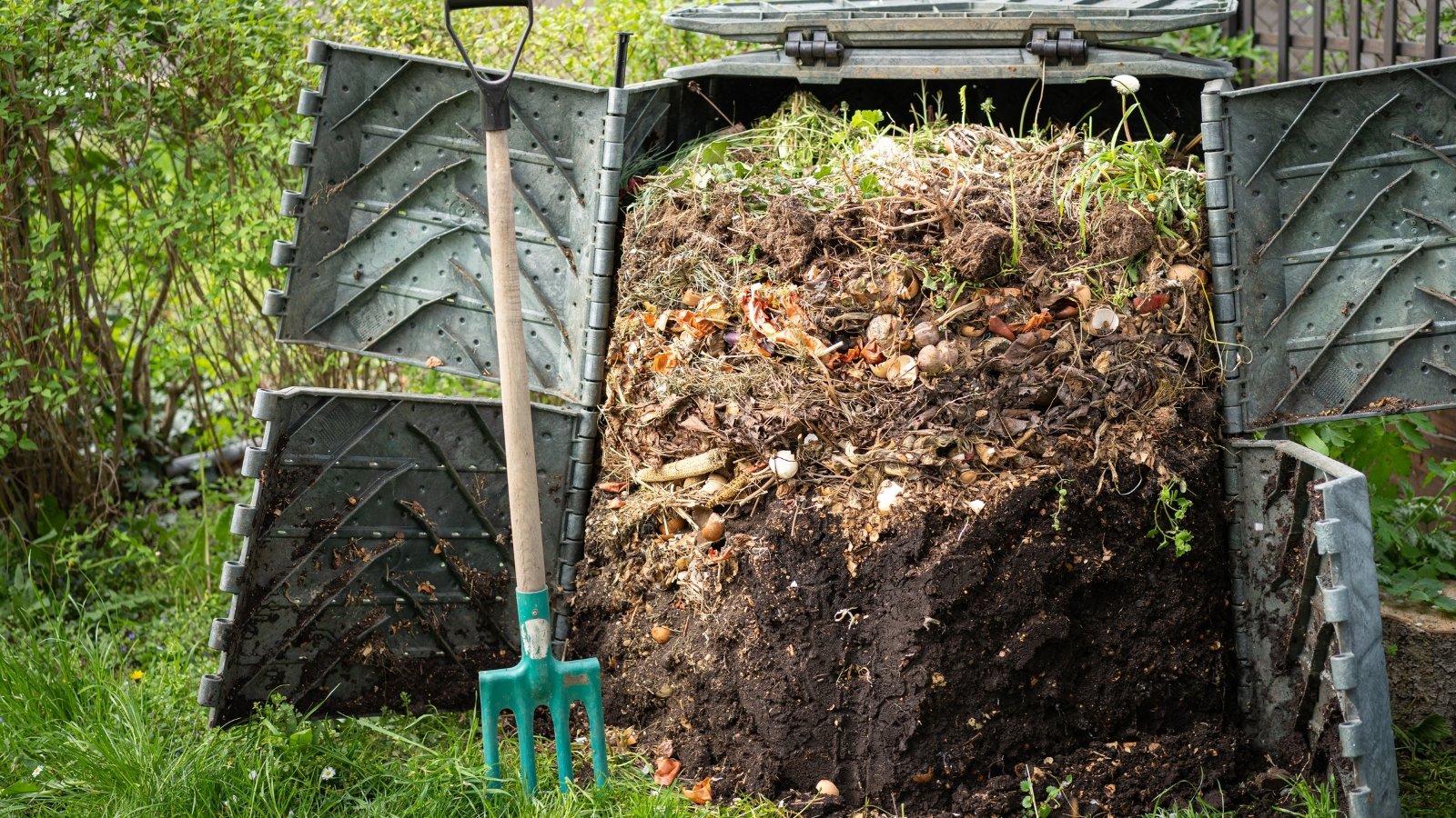 How Fast Does Compost Flip Into Soil?